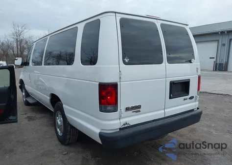 2011 Ford E-350 Super Duty Xl z USA, uszkodzony, nr VIN 1FBSS3BL7BDB31423